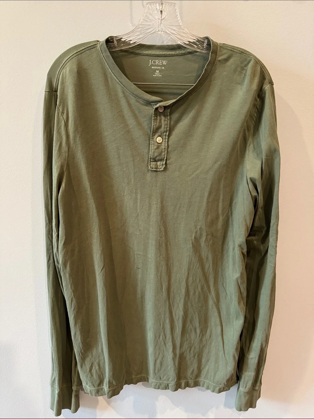 J.Crew Broken-in Long-Sleeve Henley in a faded olive green color Men’s Med Tall